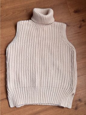 H&M Cream Ribbed Sleeveless Turtleneck Sweater Vest